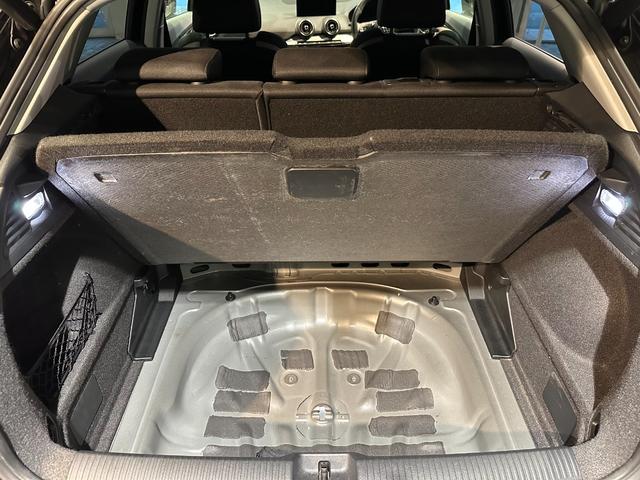 Q2 35TDIスポーツ アシスタンスパッケージ ACC ブレーキホールド バックカメラ LEDライト 電動リアゲート 純正TV付ナビ 8スピーカー 前後ドラレコ スペアキー ETC ディーラー整備記録簿 R4/5/6/7(33枚目)