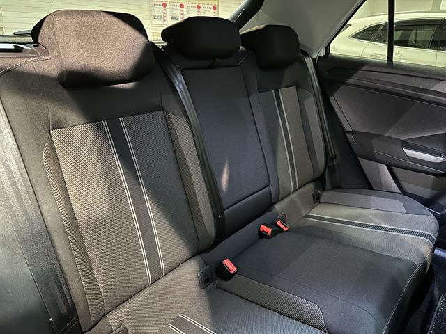 T-ロック TSI スタイルデザインパッケージ ディスカバーメディアPKG 1オーナー ACC バックカメラ パワーバックドア LEDライト アンビエントライト ETC デイタイムランニングライト ディーラー整備記録簿付 R4・5・6・7(15枚目)