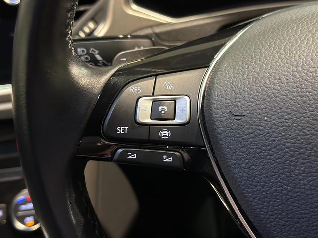 T-ロック TSI スタイルデザインパッケージ ディスカバーメディアPKG 1オーナー ACC バックカメラ パワーバックドア LEDライト アンビエントライト ETC デイタイムランニングライト ディーラー整備記録簿付 R4・5・6・7(22枚目)