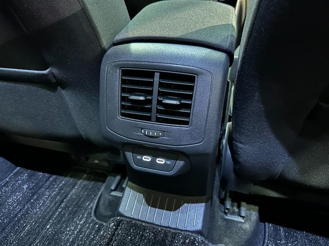 T-ロック TSI スタイルデザインパッケージ ディスカバーメディアPKG 1オーナー ACC バックカメラ パワーバックドア LEDライト アンビエントライト ETC デイタイムランニングライト ディーラー整備記録簿付 R4・5・6・7(26枚目)