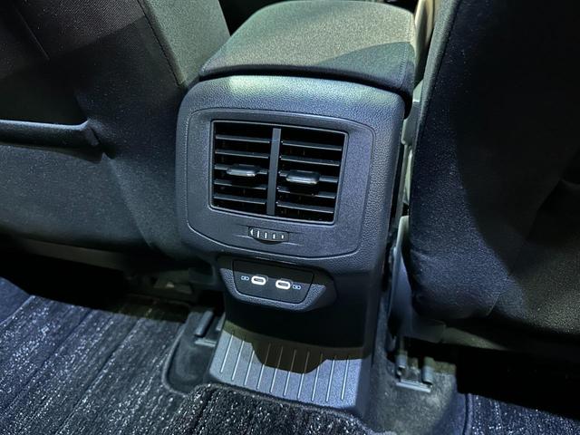 T-ロック TSI スタイルデザインパッケージ ディスカバーメディアPKG 1オーナー ACC バックカメラ パワーバックドア LEDライト アンビエントライト ETC デイタイムランニングライト ディーラー整備記録簿付 R4・5・6・7(27枚目)