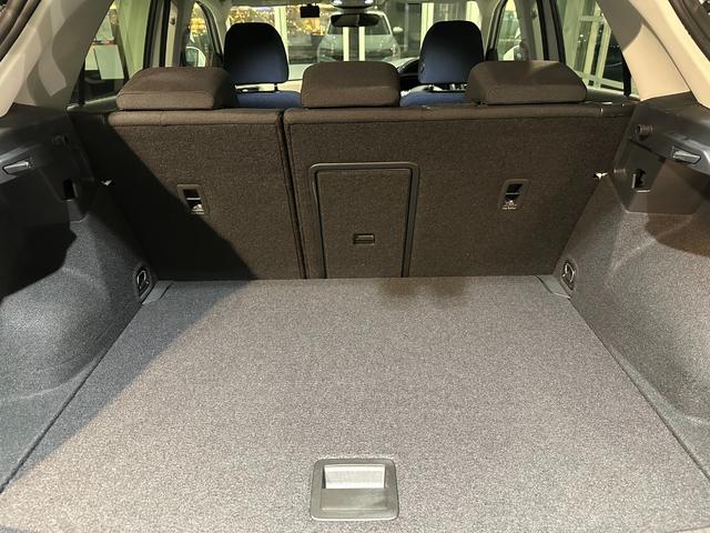 T-ロック TSI スタイルデザインパッケージ ディスカバーメディアPKG 1オーナー ACC バックカメラ パワーバックドア LEDライト アンビエントライト ETC デイタイムランニングライト ディーラー整備記録簿付 R4・5・6・7(29枚目)