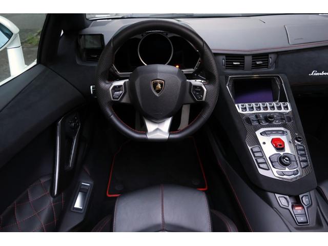 アヴェンタドール LP700-4ロードスター ディーラー車 左ハンドル フロントリフター 純正20インチ鍛造アルミホイール カーボンブレーキ ブラックキャリパー カーボンフロントスポイラー カーボンサイドエアダクト カーボンリアディフューザー(16枚目)