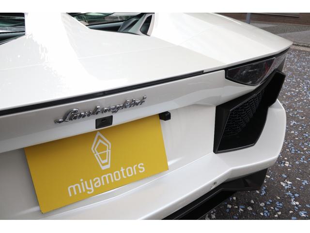 アヴェンタドール LP700-4ロードスター ディーラー車 左ハンドル フロントリフター 純正20インチ鍛造アルミホイール カーボンブレーキ ブラックキャリパー カーボンフロントスポイラー カーボンサイドエアダクト カーボンリアディフューザー(52枚目)