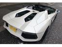 LP700-4ロードスター ディーラー車 左ハンドル フロントリフター 純正20インチ鍛造アルミホイール カーボンブレーキ ブラックキャリパー カーボンフロントスポイラー カーボンサイドエアダクト カーボンリアディフューザー(53枚目)