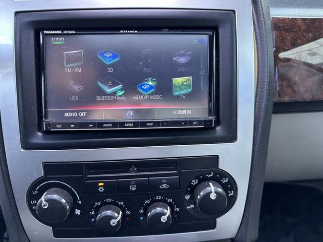 5.7HEMI 22インチアルミホイール bluetooth対応ナビ フルセグTV バックカメラ ドライブレコーダー(10枚目)