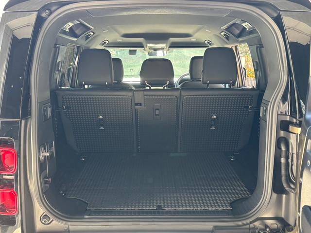 ディフェンダー １１０Ｘ－ダイナミックＳＥ　Ｄ３００　ゴンドワナストーン　純正サテンプロテクション　電子制御エアサスペンション　ブラックエクステリア　プライバシーガラス　クロスカービーム　パノラミックビューモニター　ブラインドスポットモニター（11枚目）