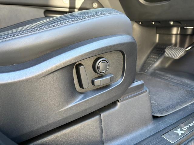 ディフェンダー １１０Ｘ－ダイナミックＳＥ　Ｄ３００　ゴンドワナストーン　純正サテンプロテクション　電子制御エアサスペンション　ブラックエクステリア　プライバシーガラス　クロスカービーム　パノラミックビューモニター　ブラインドスポットモニター（21枚目）