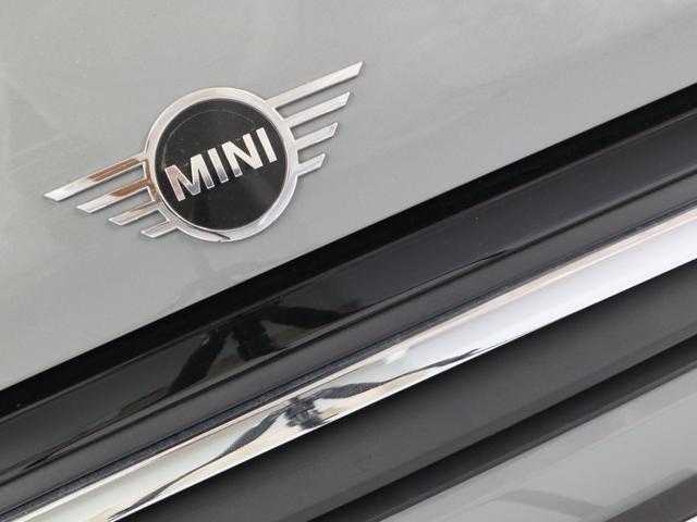 ＭＩＮＩ ワン　クラシック・トリム　１５インチＡＷ　アップルカープレイ　クルーズコントロール　リヤカメラ　前後センサー　ＬＥＤヘッドライト　衝突軽減　車線逸脱　ＵＳＢ　コンフォートアクセス　クラシックトリム（23枚目）