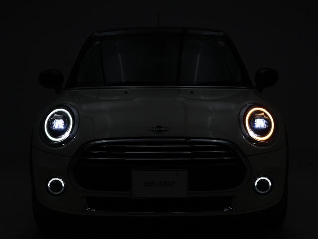 MINI クーパーD 認定中古車 2年保証 15インチAW 純正HDDナビゲーション リヤカメラ 前後センサー LEDヘッドライト 衝突警告 USB コンフォートアクセス ブラックリーフ&ミラーキャップ(21枚目)