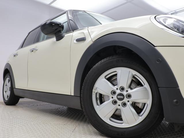 MINI クーパーD 認定中古車 2年保証 15インチAW 純正HDDナビゲーション リヤカメラ 前後センサー LEDヘッドライト 衝突警告 USB コンフォートアクセス ブラックリーフ&ミラーキャップ(23枚目)