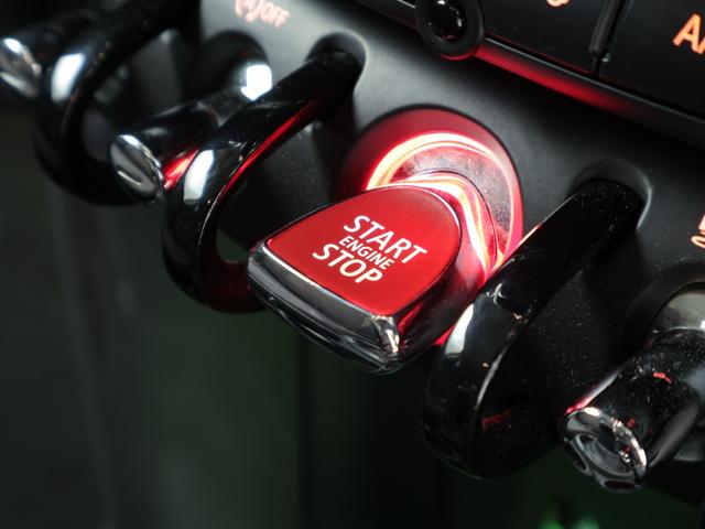 MINI クーパーD 認定中古車 2年保証 15インチAW 純正HDDナビゲーション リヤカメラ 前後センサー LEDヘッドライト 衝突警告 USB コンフォートアクセス ブラックリーフ&ミラーキャップ(36枚目)