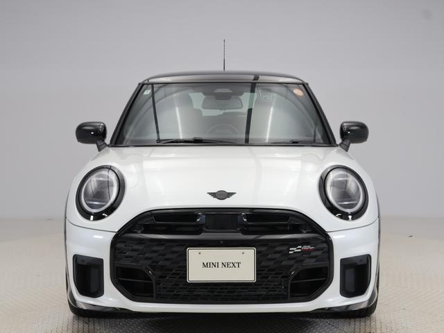 MINI クーパーS ジョン・クーパー・ワークス・トリム 認定中古車 2年保証 JCWトリム 17インチAW パドルシフト ヘッドアップディスプレイ Harman/Kardon アクティブクルーズコントロール 全周囲カメラ アダプティブLED 衝突軽減(3枚目)