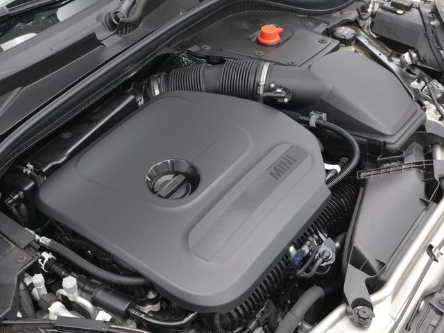 MINI クーパーS ジョン・クーパー・ワークス・トリム 認定中古車 2年保証 JCWトリム 17インチAW パドルシフト ヘッドアップディスプレイ Harman/Kardon アクティブクルーズコントロール 全周囲カメラ アダプティブLED 衝突軽減(5枚目)