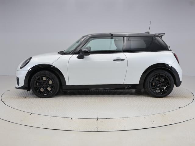 MINI クーパーS ジョン・クーパー・ワークス・トリム 認定中古車 2年保証 JCWトリム 17インチAW パドルシフト ヘッドアップディスプレイ Harman/Kardon アクティブクルーズコントロール 全周囲カメラ アダプティブLED 衝突軽減(7枚目)