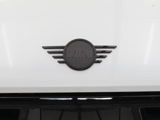 MINI クーパーS ジョン・クーパー・ワークス・トリム 認定中古車 2年保証 JCWトリム 17インチAW パドルシフト ヘッドアップディスプレイ Harman/Kardon アクティブクルーズコントロール 全周囲カメラ アダプティブLED 衝突軽減(21枚目)