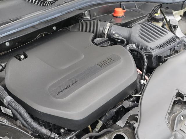 MINI クーパーSD クラブマン 認定中古車 2年保証 チェスターレザー フロント電動シート 17インチAW ヘッドアップディスプレイ アクティブクルーズコントロール リヤカメラ 前後センサー LEDヘッドライト 衝突軽減 車線逸脱(5枚目)