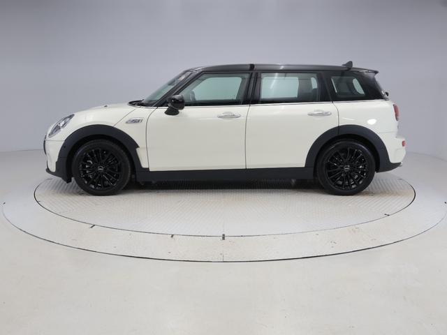 MINI クーパーSD クラブマン 認定中古車 2年保証 チェスターレザー フロント電動シート 17インチAW ヘッドアップディスプレイ アクティブクルーズコントロール リヤカメラ 前後センサー LEDヘッドライト 衝突軽減 車線逸脱(7枚目)