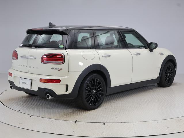 MINI クーパーSD クラブマン 認定中古車 2年保証 チェスターレザー フロント電動シート 17インチAW ヘッドアップディスプレイ アクティブクルーズコントロール リヤカメラ 前後センサー LEDヘッドライト 衝突軽減 車線逸脱(9枚目)