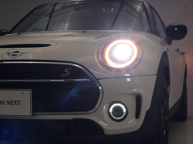 MINI クーパーSD クラブマン 認定中古車 2年保証 チェスターレザー フロント電動シート 17インチAW ヘッドアップディスプレイ アクティブクルーズコントロール リヤカメラ 前後センサー LEDヘッドライト 衝突軽減 車線逸脱(24枚目)