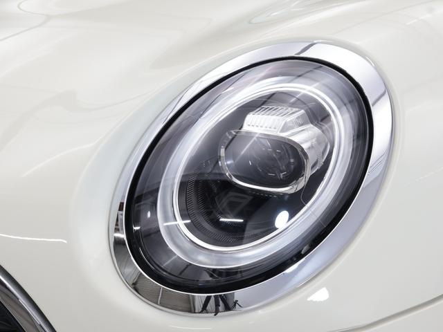 MINI クーパーSD クラブマン 認定中古車 2年保証 チェスターレザー フロント電動シート 17インチAW ヘッドアップディスプレイ アクティブクルーズコントロール リヤカメラ 前後センサー LEDヘッドライト 衝突軽減 車線逸脱(25枚目)