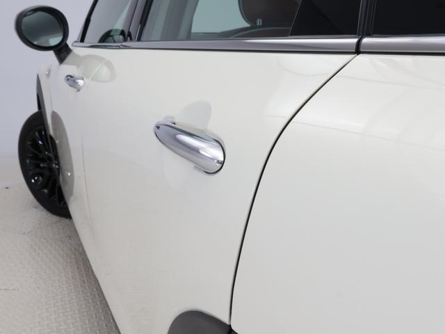MINI クーパーSD クラブマン 認定中古車 2年保証 チェスターレザー フロント電動シート 17インチAW ヘッドアップディスプレイ アクティブクルーズコントロール リヤカメラ 前後センサー LEDヘッドライト 衝突軽減 車線逸脱(33枚目)