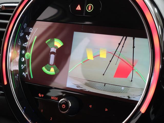 MINI クーパーSD クラブマン 認定中古車 2年保証 チェスターレザー フロント電動シート 17インチAW ヘッドアップディスプレイ アクティブクルーズコントロール リヤカメラ 前後センサー LEDヘッドライト 衝突軽減 車線逸脱(48枚目)