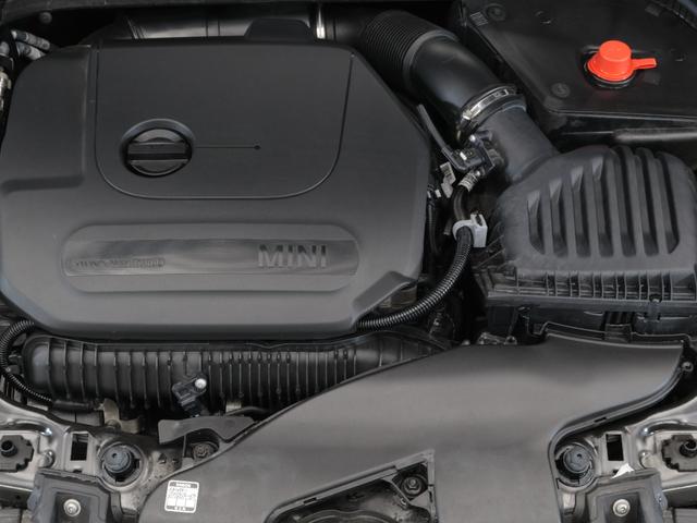 MINI クーパーS クラシック・トリム 認定中古車 2年保証 17インチAW クルーズコントロール ナビ非装着車 リヤカメラ 前後センサー LEDヘッドライト 衝突軽減 車線逸脱 USB コンフォートアクセス フロントシートヒーター(5枚目)