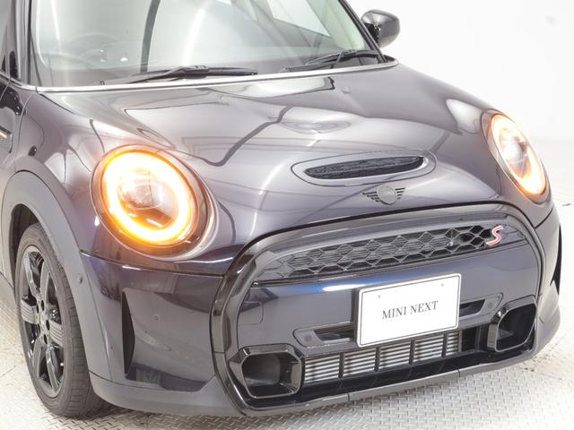 MINI クーパーS クラシック・トリム 認定中古車 2年保証 17インチAW クルーズコントロール ナビ非装着車 リヤカメラ 前後センサー LEDヘッドライト 衝突軽減 車線逸脱 USB コンフォートアクセス フロントシートヒーター(19枚目)