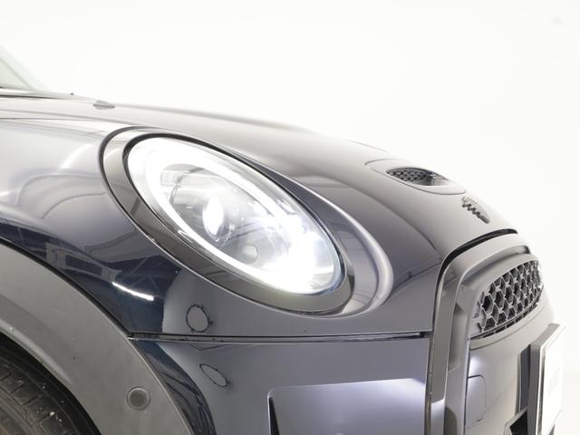 MINI クーパーS クラシック・トリム 認定中古車 2年保証 17インチAW クルーズコントロール ナビ非装着車 リヤカメラ 前後センサー LEDヘッドライト 衝突軽減 車線逸脱 USB コンフォートアクセス フロントシートヒーター(20枚目)