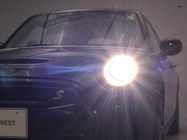 MINI クーパーS クラシック・トリム 認定中古車 2年保証 17インチAW クルーズコントロール ナビ非装着車 リヤカメラ 前後センサー LEDヘッドライト 衝突軽減 車線逸脱 USB コンフォートアクセス フロントシートヒーター(23枚目)