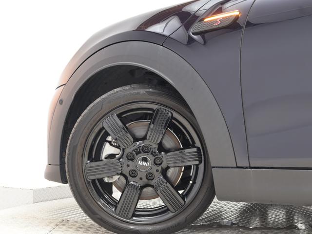 MINI クーパーS クラシック・トリム 認定中古車 2年保証 17インチAW クルーズコントロール ナビ非装着車 リヤカメラ 前後センサー LEDヘッドライト 衝突軽減 車線逸脱 USB コンフォートアクセス フロントシートヒーター(31枚目)