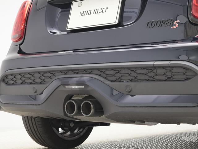 MINI クーパーS クラシック・トリム 認定中古車 2年保証 17インチAW クルーズコントロール ナビ非装着車 リヤカメラ 前後センサー LEDヘッドライト 衝突軽減 車線逸脱 USB コンフォートアクセス フロントシートヒーター(34枚目)