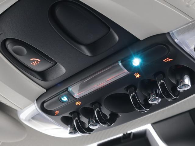 MINI クーパーS クラシック・トリム 認定中古車 2年保証 17インチAW クルーズコントロール ナビ非装着車 リヤカメラ 前後センサー LEDヘッドライト 衝突軽減 車線逸脱 USB コンフォートアクセス フロントシートヒーター(48枚目)