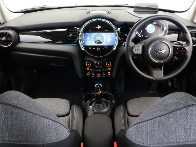 MINI クーパーS クラシック・トリム 認定中古車 2年保証 17インチAW クルーズコントロール ナビ非装着車 リヤカメラ 前後センサー LEDヘッドライト 衝突軽減 車線逸脱 USB コンフォートアクセス フロントシートヒーター(49枚目)