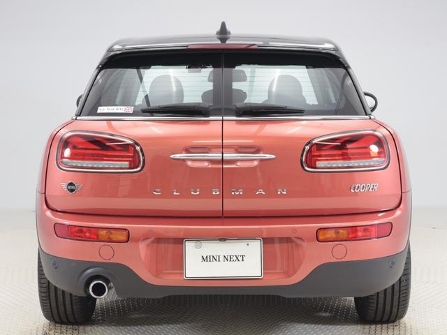 ＭＩＮＩ クーパー　クラブマン　クラシック・トリム　認定中古車　２年保証　スポーツシート　１７インチＡＷ　クルーズコントロール　リヤカメラ　前後センサー　ＬＥＤ　衝突警告　車線逸脱　フロントシートヒーター　コンフォートアクセス　純正ＨＤＤナビゲーション（8枚目）