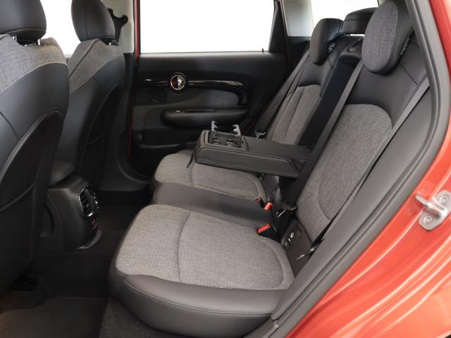 ＭＩＮＩ クーパー　クラブマン　クラシック・トリム　認定中古車　２年保証　スポーツシート　１７インチＡＷ　クルーズコントロール　リヤカメラ　前後センサー　ＬＥＤ　衝突警告　車線逸脱　フロントシートヒーター　コンフォートアクセス　純正ＨＤＤナビゲーション（15枚目）