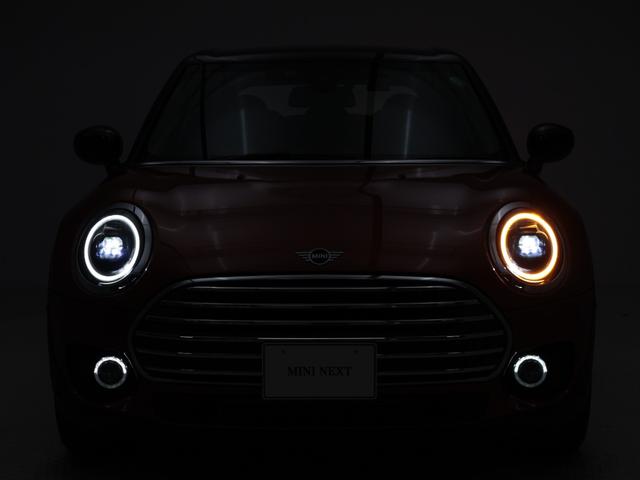 ＭＩＮＩ クーパー　クラブマン　クラシック・トリム　認定中古車　２年保証　スポーツシート　１７インチＡＷ　クルーズコントロール　リヤカメラ　前後センサー　ＬＥＤ　衝突警告　車線逸脱　フロントシートヒーター　コンフォートアクセス　純正ＨＤＤナビゲーション（24枚目）