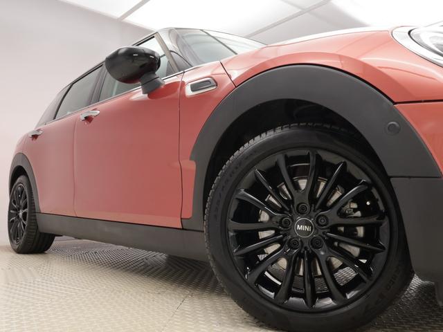 ＭＩＮＩ クーパー　クラブマン　クラシック・トリム　認定中古車　２年保証　スポーツシート　１７インチＡＷ　クルーズコントロール　リヤカメラ　前後センサー　ＬＥＤ　衝突警告　車線逸脱　フロントシートヒーター　コンフォートアクセス　純正ＨＤＤナビゲーション（28枚目）