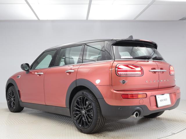 ＭＩＮＩ クーパー　クラブマン　クラシック・トリム　認定中古車　２年保証　スポーツシート　１７インチＡＷ　クルーズコントロール　リヤカメラ　前後センサー　ＬＥＤ　衝突警告　車線逸脱　フロントシートヒーター　コンフォートアクセス　純正ＨＤＤナビゲーション（56枚目）