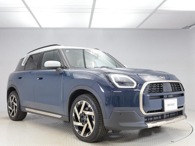 ＭＩＮＩ カントリーマンＤ　フェイバリット・トリム　認定中古車　２年保証　フェイバードトリム　パノラマサンルーフ　１９インチＡＷ　アクティブクルーズコントロール　Ｈａｒｍａｎ／Ｋａｒｄｏｎ　ヘッドアップディスプレイ　全周囲カメラ　衝突軽減　車線逸脱（20枚目）