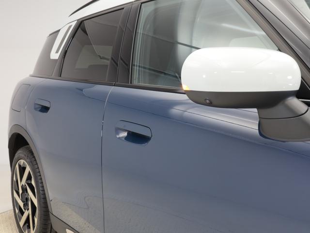 ＭＩＮＩ カントリーマンＤ　フェイバリット・トリム　認定中古車　２年保証　フェイバードトリム　パノラマサンルーフ　１９インチＡＷ　アクティブクルーズコントロール　Ｈａｒｍａｎ／Ｋａｒｄｏｎ　ヘッドアップディスプレイ　全周囲カメラ　衝突軽減　車線逸脱（28枚目）