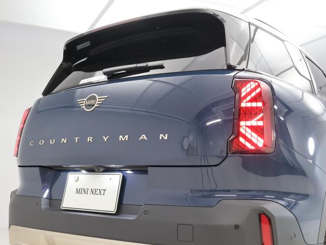 ＭＩＮＩ カントリーマンＤ　フェイバリット・トリム　認定中古車　２年保証　フェイバードトリム　パノラマサンルーフ　１９インチＡＷ　アクティブクルーズコントロール　Ｈａｒｍａｎ／Ｋａｒｄｏｎ　ヘッドアップディスプレイ　全周囲カメラ　衝突軽減　車線逸脱（37枚目）