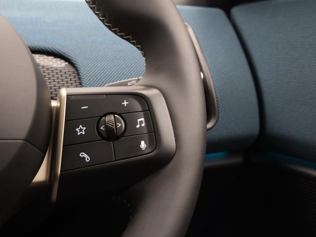 ＭＩＮＩ カントリーマンＤ　フェイバリット・トリム　認定中古車　２年保証　フェイバードトリム　パノラマサンルーフ　１９インチＡＷ　アクティブクルーズコントロール　Ｈａｒｍａｎ／Ｋａｒｄｏｎ　ヘッドアップディスプレイ　全周囲カメラ　衝突軽減　車線逸脱（46枚目）