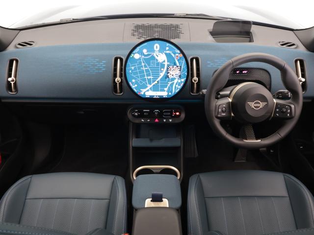 ＭＩＮＩ カントリーマンＤ　フェイバリット・トリム　認定中古車　２年保証　フェイバードトリム　パノラマサンルーフ　１９インチＡＷ　アクティブクルーズコントロール　Ｈａｒｍａｎ／Ｋａｒｄｏｎ　ヘッドアップディスプレイ　全周囲カメラ　衝突軽減　車線逸脱（55枚目）