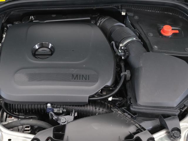 ＭＩＮＩ クーパーＣ　コンバーチブル　フェイバリット・トリム　認定中古車　２年保証　フェイバードトリム　ベージュ内装　１７インチＡＷ　アクティブクルーズコントロール　全周囲カメラ　前後センサー　アダプティブＬＥＤ　衝突軽減　車線逸脱　ステアリングヒーター（5枚目）