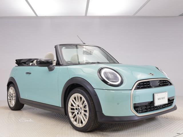 ＭＩＮＩ クーパーＣ　コンバーチブル　フェイバリット・トリム　認定中古車　２年保証　フェイバードトリム　ベージュ内装　１７インチＡＷ　アクティブクルーズコントロール　全周囲カメラ　前後センサー　アダプティブＬＥＤ　衝突軽減　車線逸脱　ステアリングヒーター（19枚目）