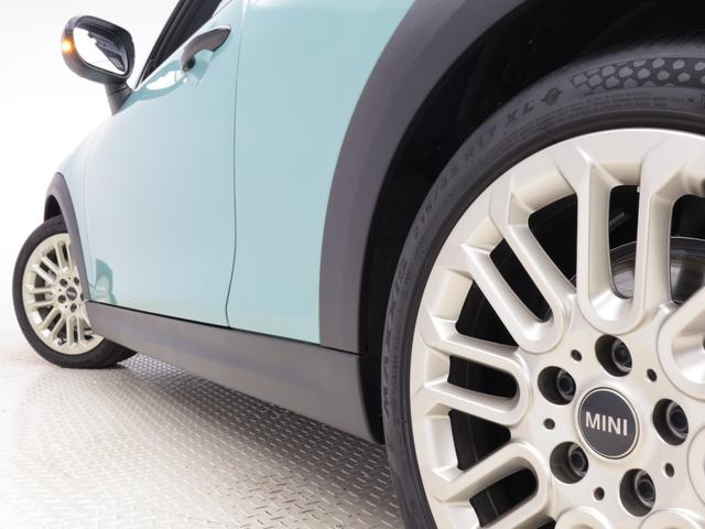 ＭＩＮＩ クーパーＣ　コンバーチブル　フェイバリット・トリム　認定中古車　２年保証　フェイバードトリム　ベージュ内装　１７インチＡＷ　アクティブクルーズコントロール　全周囲カメラ　前後センサー　アダプティブＬＥＤ　衝突軽減　車線逸脱　ステアリングヒーター（36枚目）
