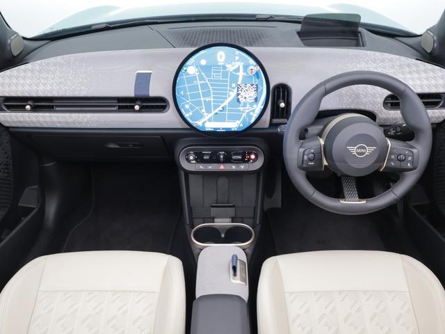 ＭＩＮＩ クーパーＣ　コンバーチブル　フェイバリット・トリム　認定中古車　２年保証　フェイバードトリム　ベージュ内装　１７インチＡＷ　アクティブクルーズコントロール　全周囲カメラ　前後センサー　アダプティブＬＥＤ　衝突軽減　車線逸脱　ステアリングヒーター（56枚目）