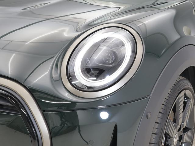 ＭＩＮＩ クーパー　レゾリュート・エディション　認定中古車　２年保証　ＲＥＳＯＬＵＴＥ　ＥＤＩＴＩＯＮ　１８インチＡＷ　クルーズコントロール　ヘッドアップディスプレイ　ナビ非装着　リヤカメラ　前後センサー　衝突軽減　車線逸脱　フロントシートヒーター（27枚目）
